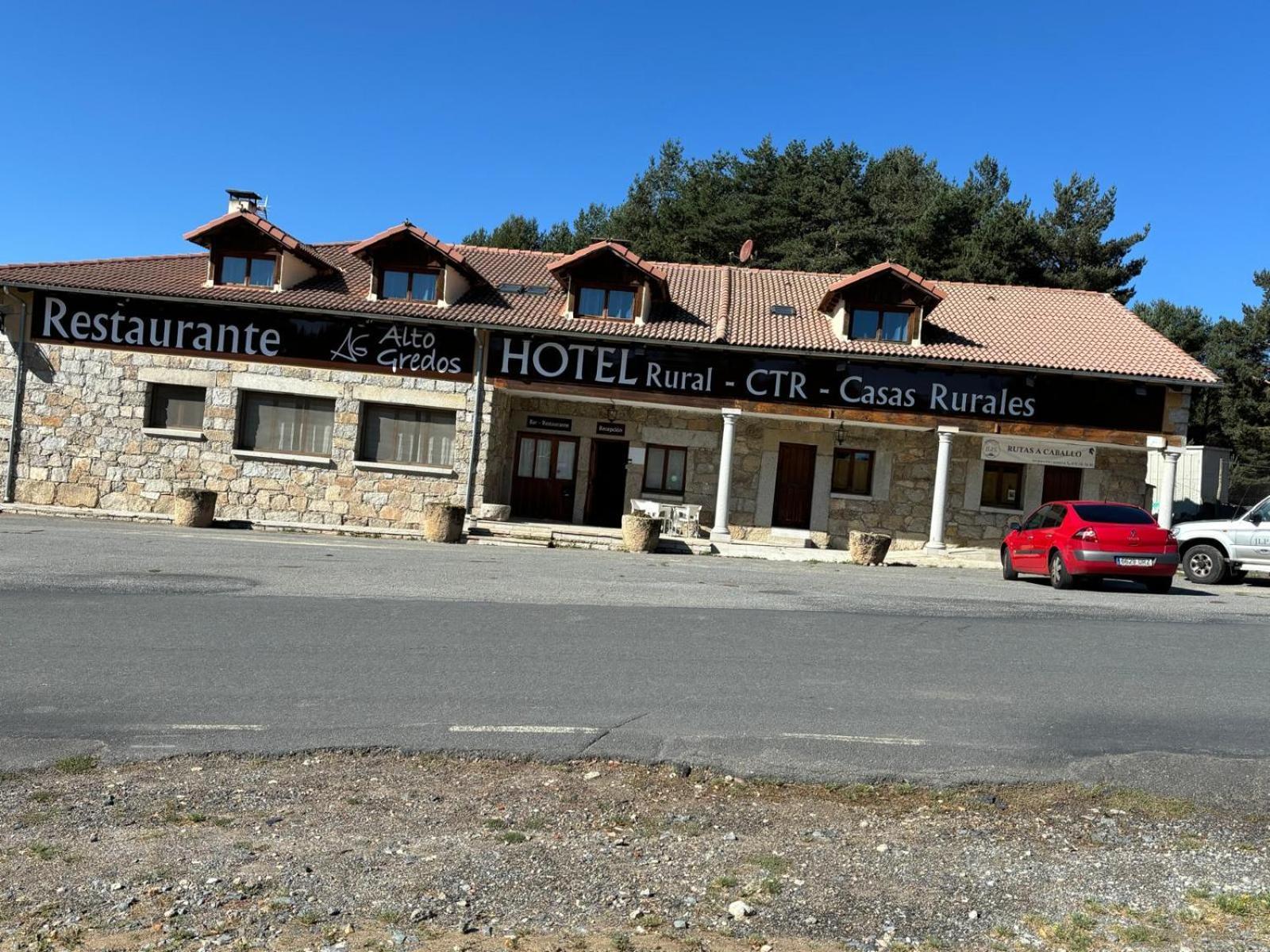 Altogredos Hotel Rural Y Apartamentos Turisticos Hoyos del Espino Exterior photo